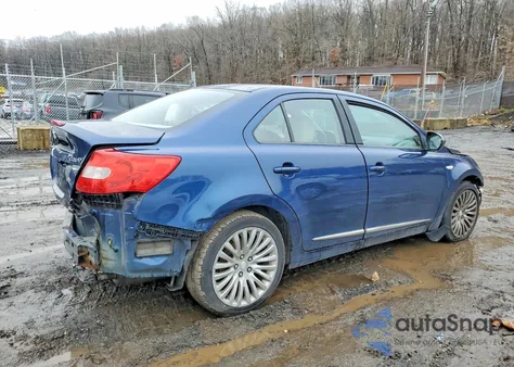 2011 Suzuki Kizashi Se z USA, uszkodzony, nr VIN JS2RF9A35B6110132